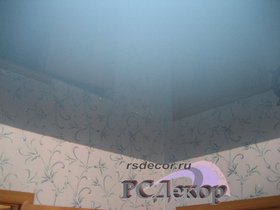 Натяжные потолки в Курске - Натяжной потолок «RSDecor» из лакового (глянцевого) полотна Lackfolie (цвет L108, 130 см, Германия). Работа студии «РСДекор». Курск.