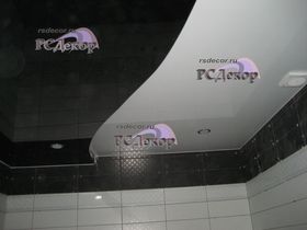 Натяжные потолки Курск - Двухуровневый натяжной потолок «RSDecor» в ванной комнате из лакового (глянцевого) полотна MSD (цвет L303 и L347, 320 см). Светильники GX53 с  LED лампами (GX53 Led). Работа студии «РСДекор». Курск.